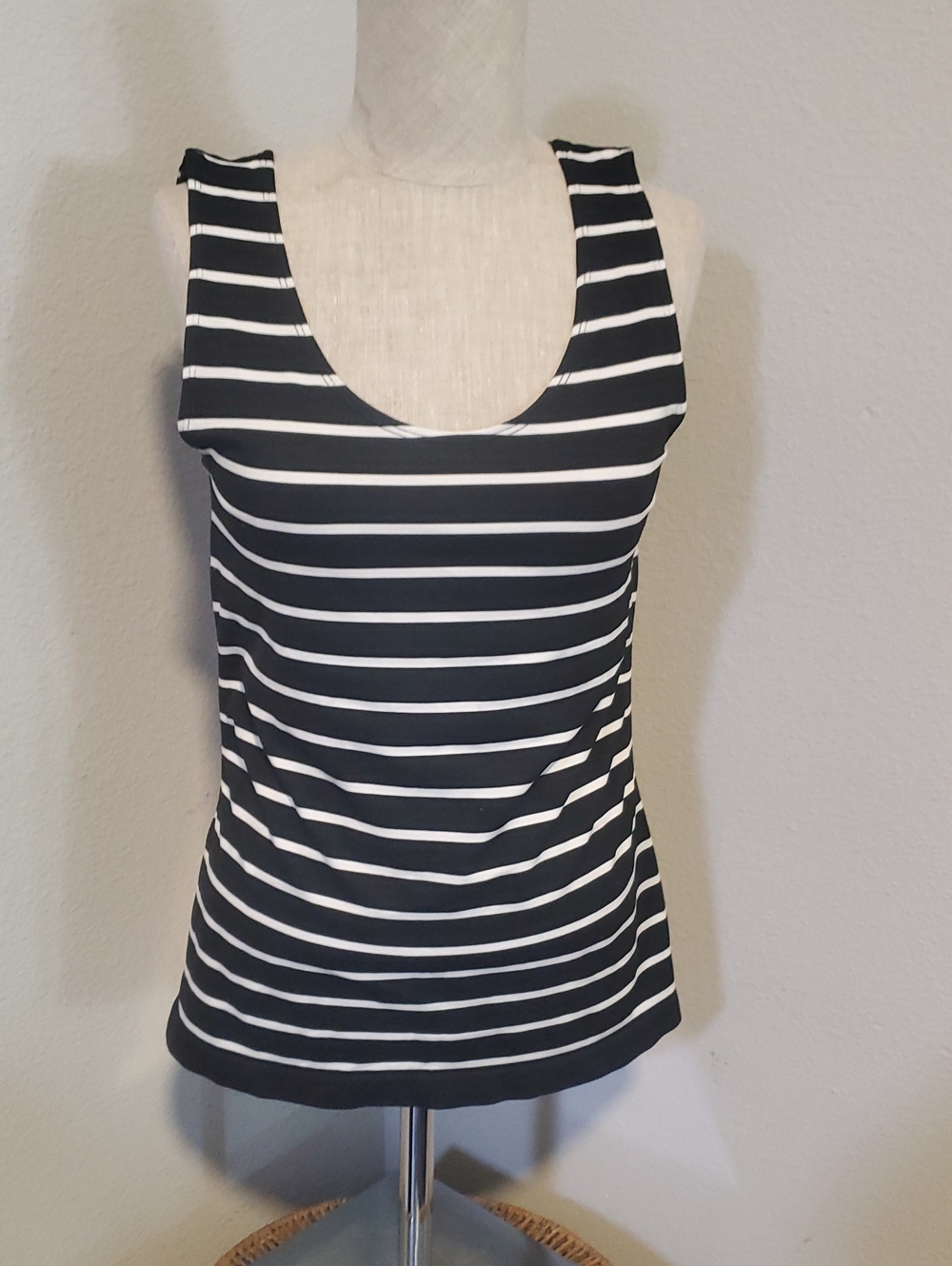Worthington Black and White Striped Scoop Neck Tank